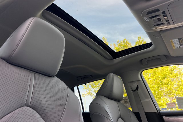 New 2026 Toyota Highlander Limited AWD/4WD image 18