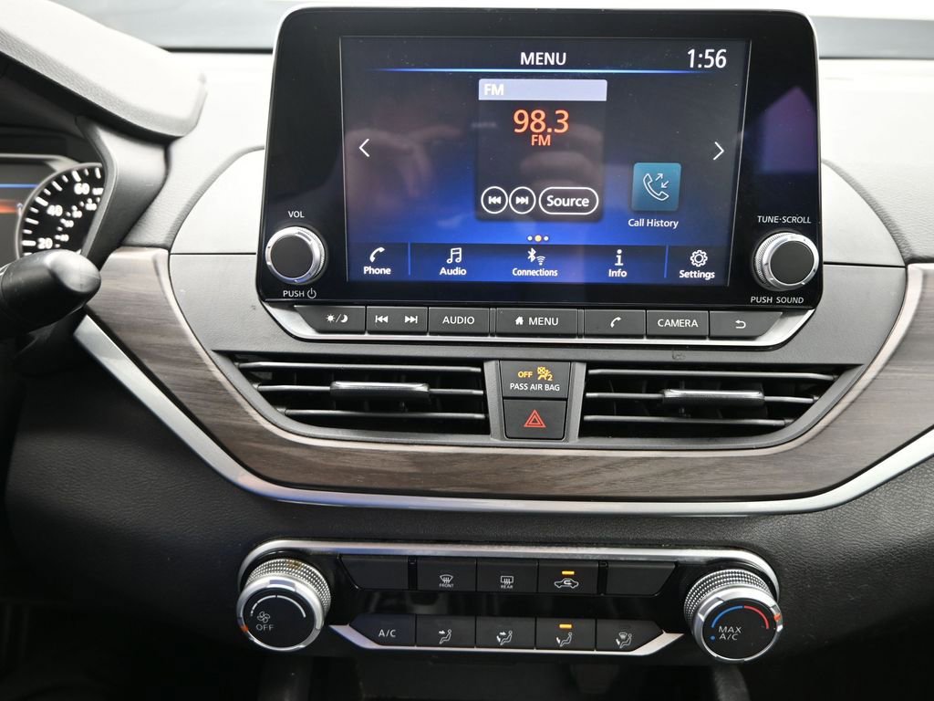 Used 2024 Nissan Altima 2.5 SV image 14