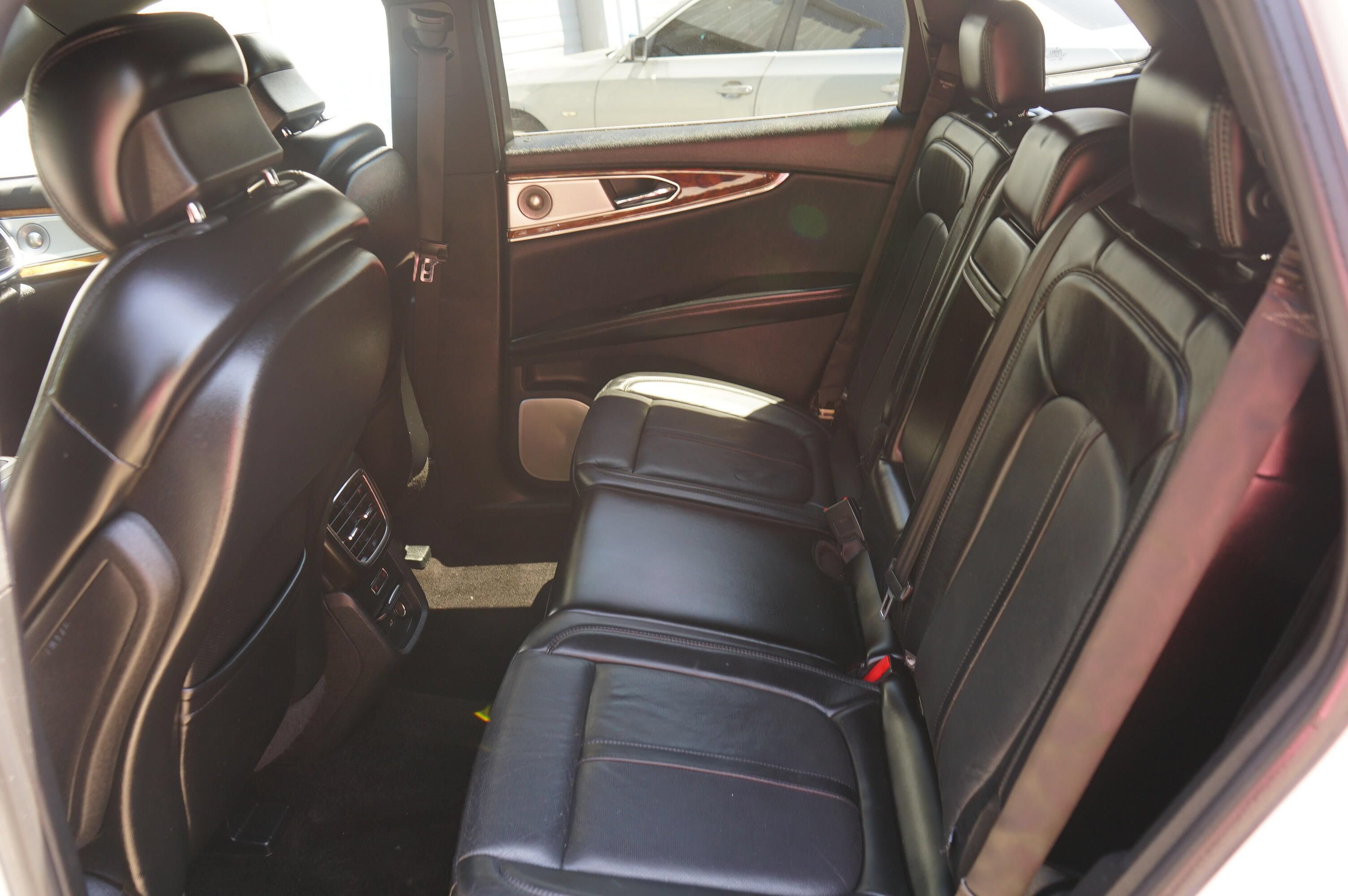 Used 2016 Lincoln MKX Reserve w/ Luxury Package AWD/4WD image 20