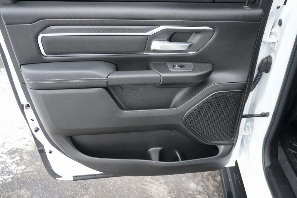 Used 2025 RAM 1500 Big Horn AWD/4WD image 39
