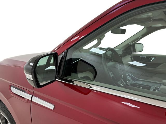 Used 2019 Lincoln Navigator Select w/ Technology Package image 10