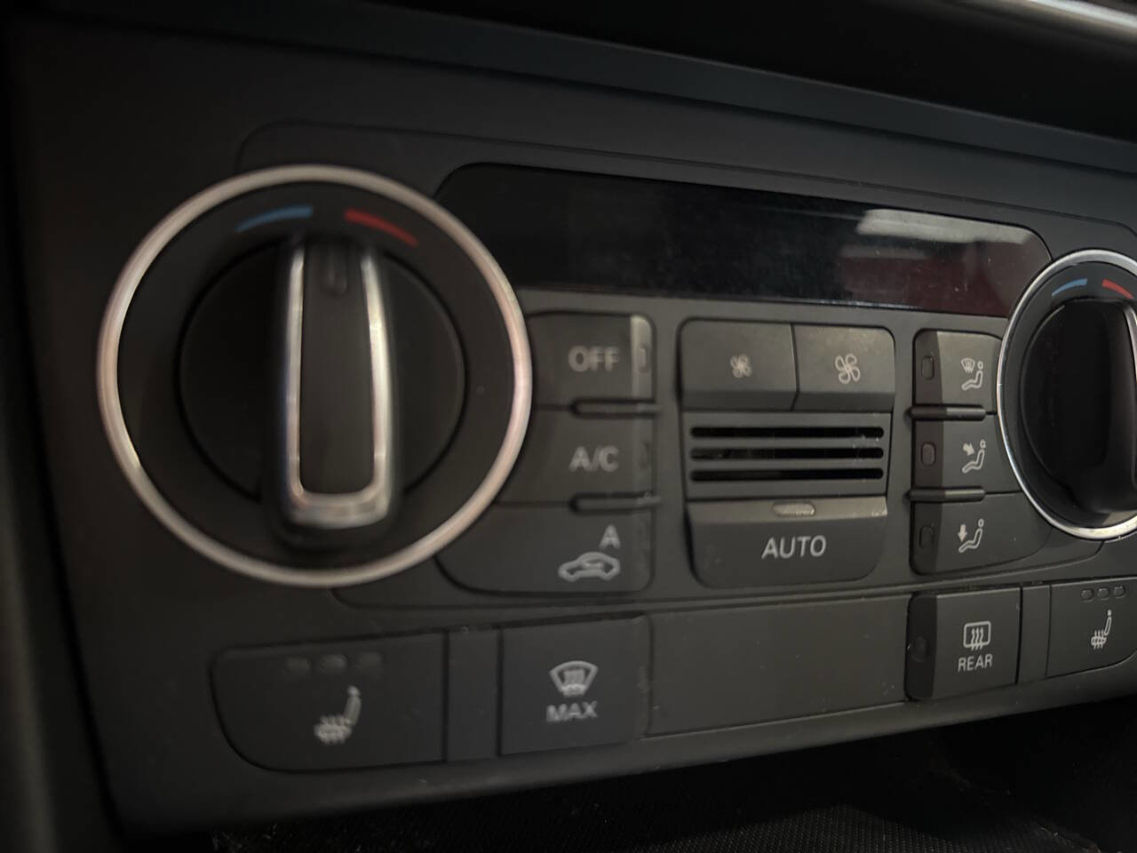 Used 2018 Audi Q3 2.0T Premium image 37