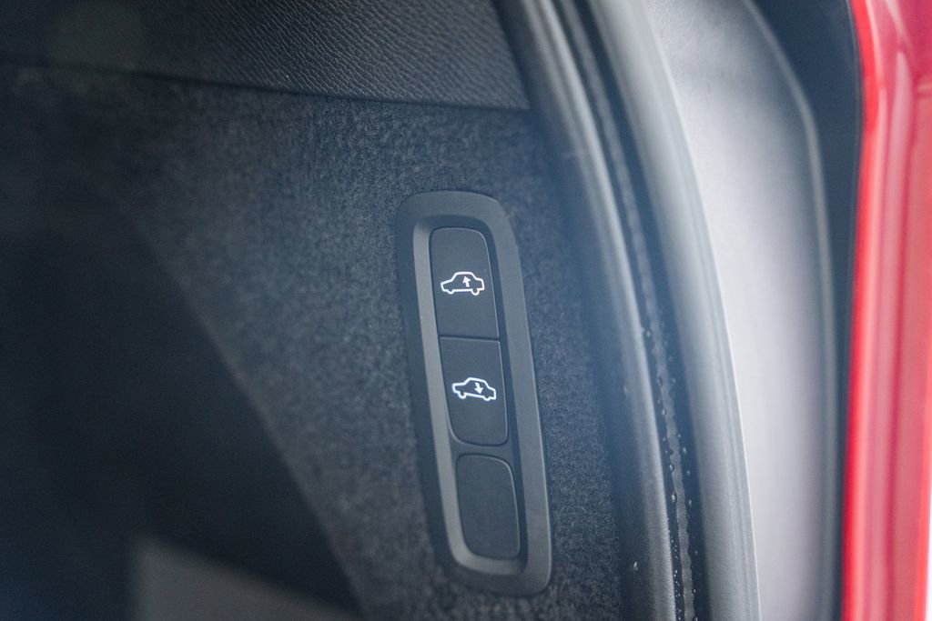 Used 2017 Volvo XC90 T8 Inscription w/ Luxury Package image 10