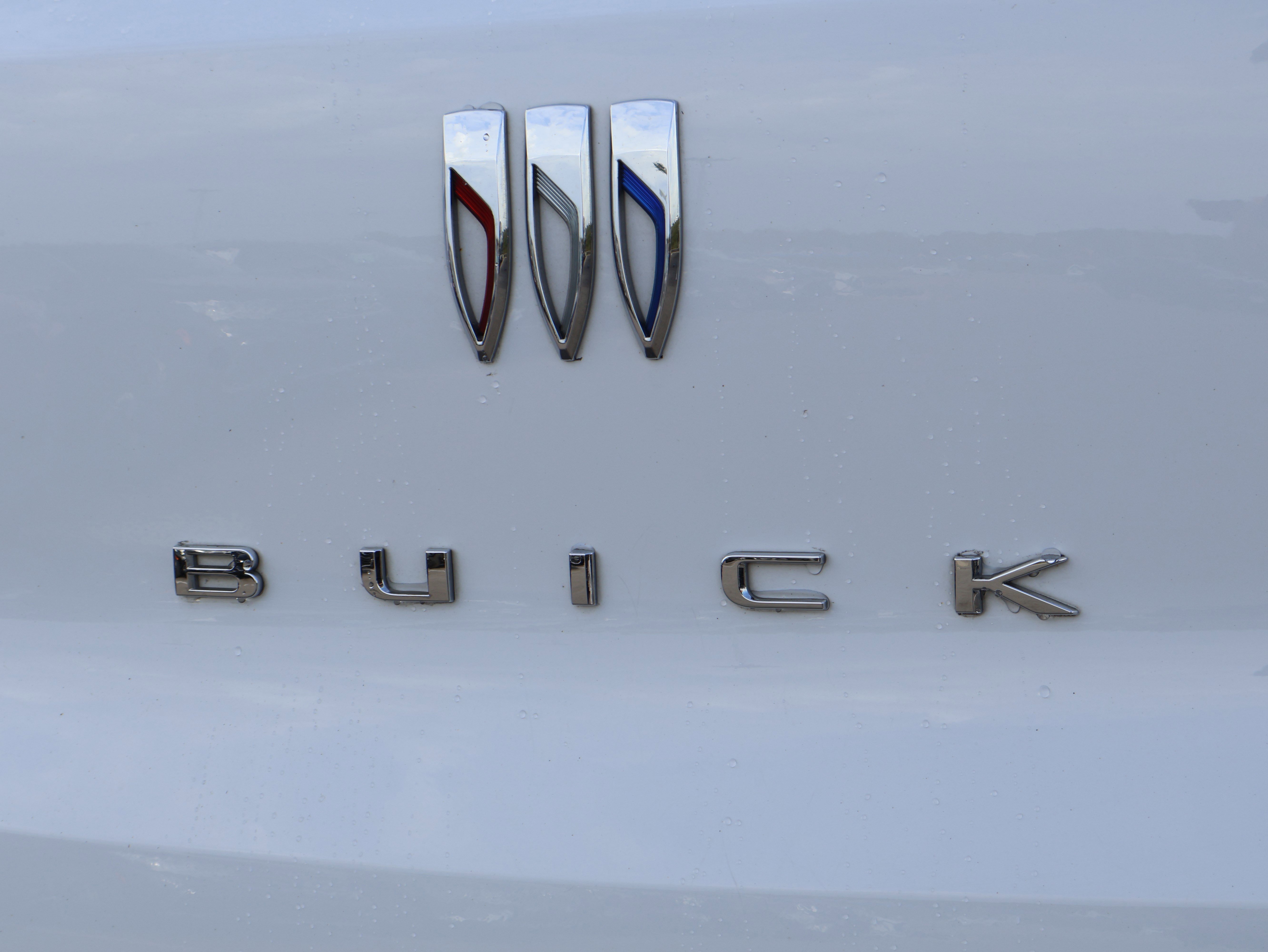 Used 2024 Buick Encore GX Sport Touring image 17