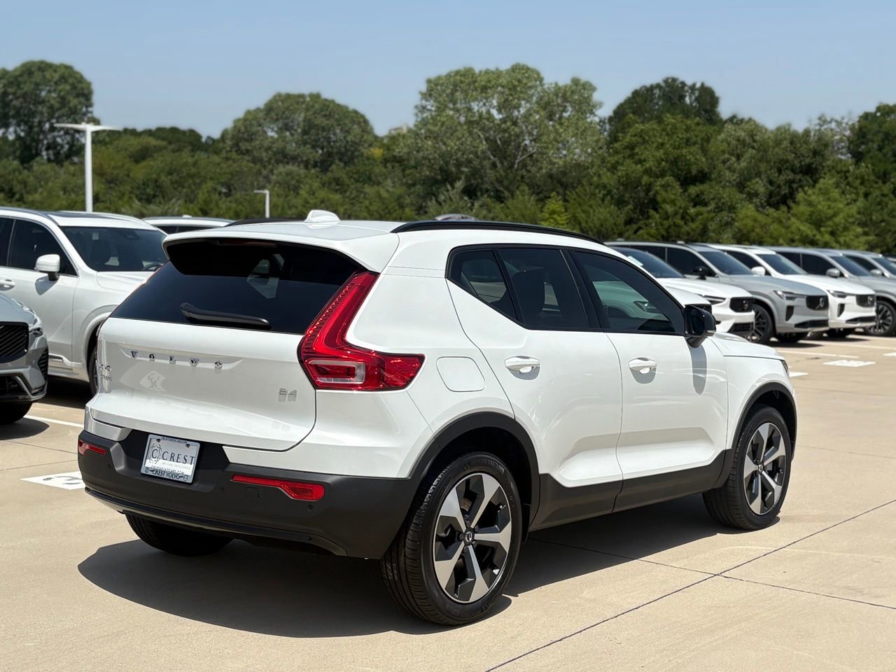 New 2026 Volvo XC40 B4 Core w/ Protection Package Premier image 4