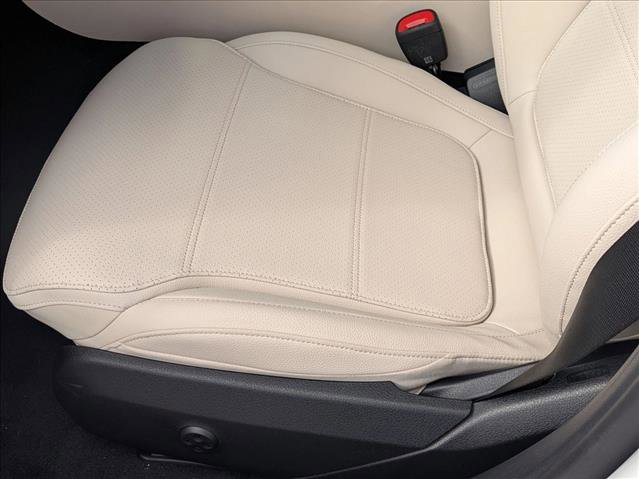 New 2026 Mercedes-Benz C 300 4MATIC Sedan image 4