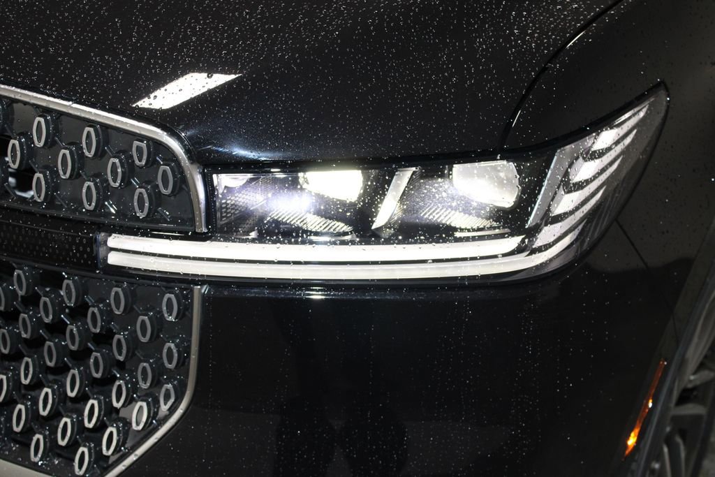 New 2026 Lincoln Navigator L Premier AWD/4WD image 57
