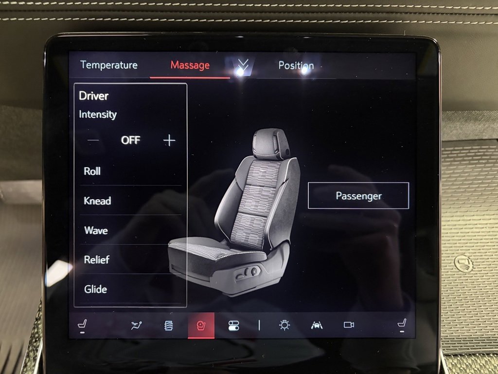 Used 2025 Cadillac Escalade ESV V image 32