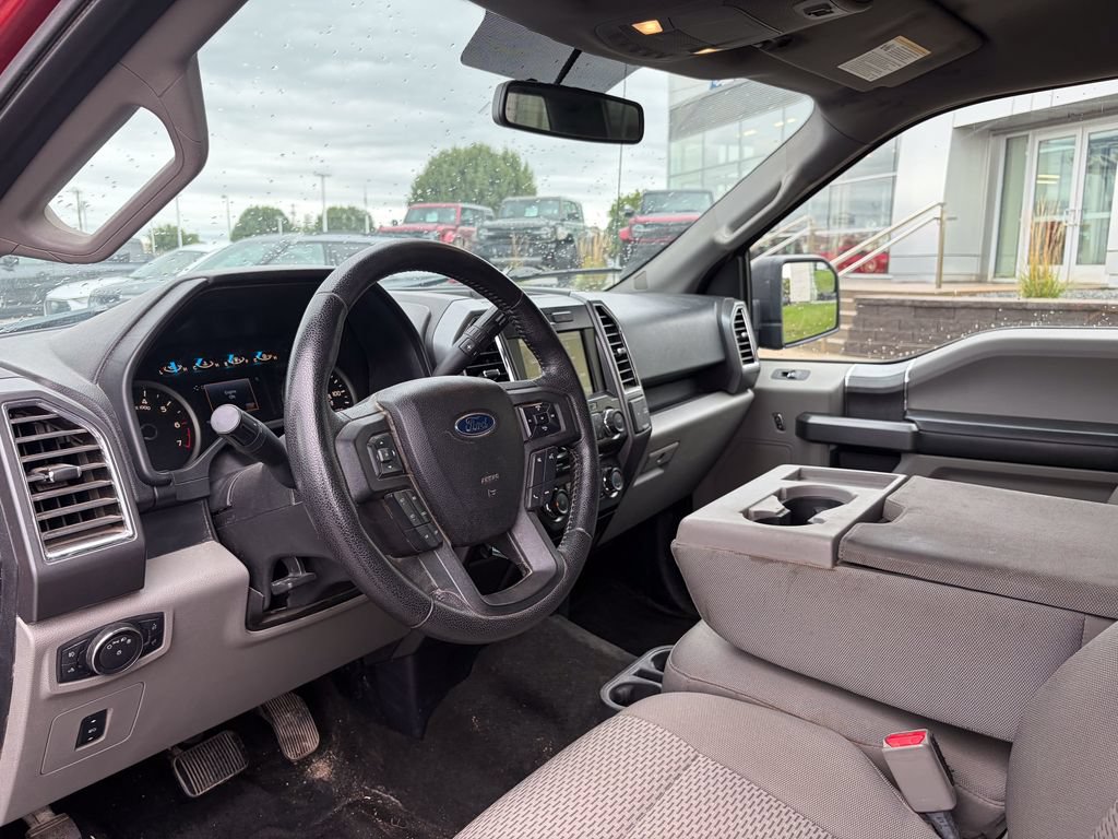 Used 2015 Ford F150 XLT w/ Equipment Group 302A Luxury AWD/4WD image 9