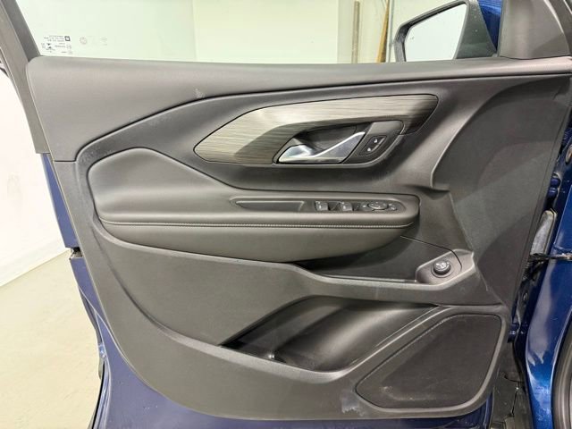 Certified 2023 GMC Terrain SLE w/ Driver Convenience Package image 11