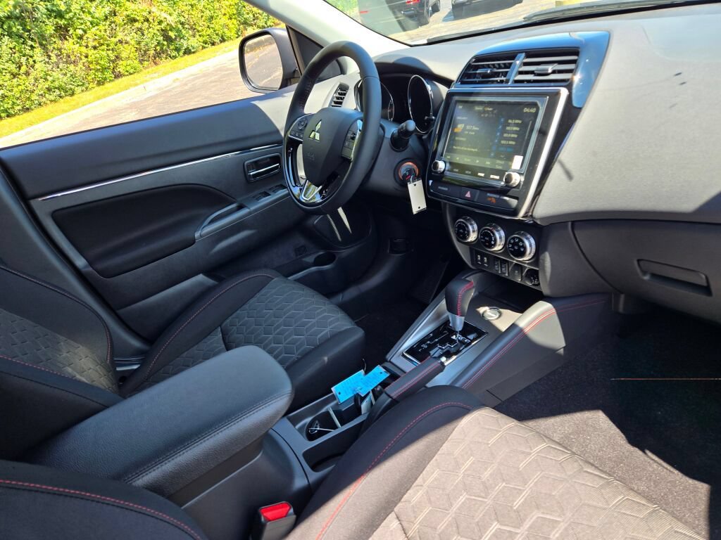 New 2026 Mitsubishi Outlander Sport LE AWD/4WD image 5