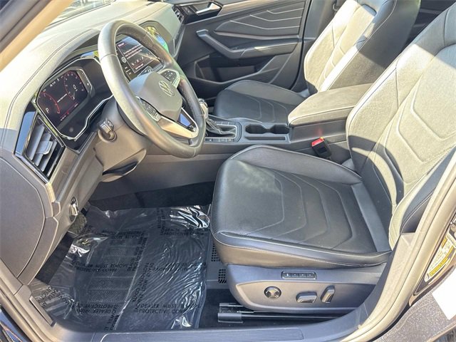 Certified 2022 Volkswagen Jetta SEL image 12