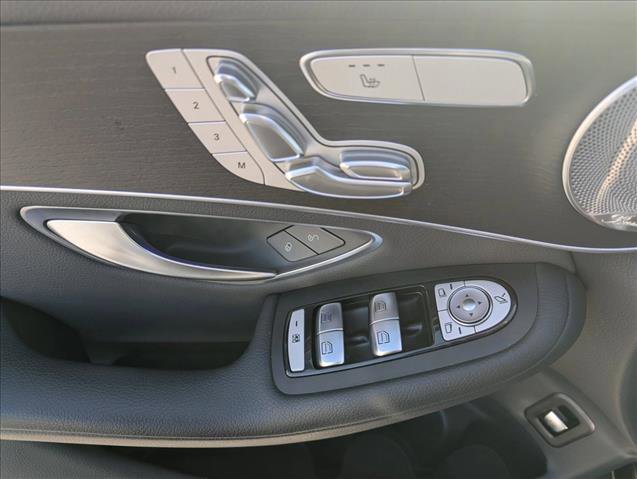 Used 2021 Mercedes-Benz GLC 300 4MATIC image 10