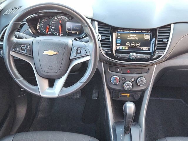 Used 2022 Chevrolet Trax LT w/ LT Convenience Package image 27