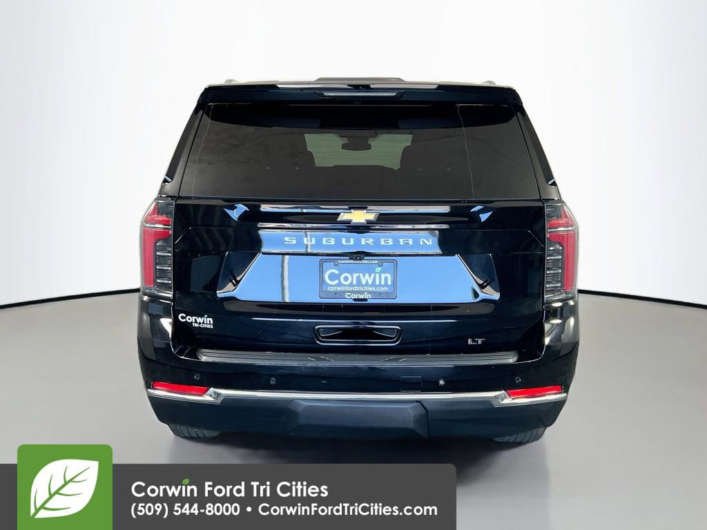 Used 2025 Chevrolet Suburban LT image 14