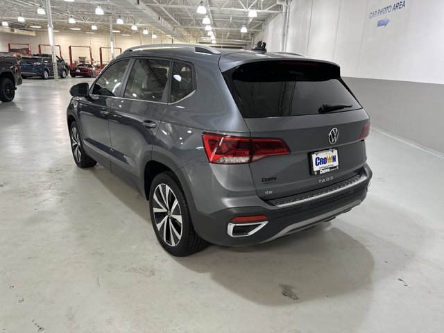 Certified 2022 Volkswagen Taos SE image 6