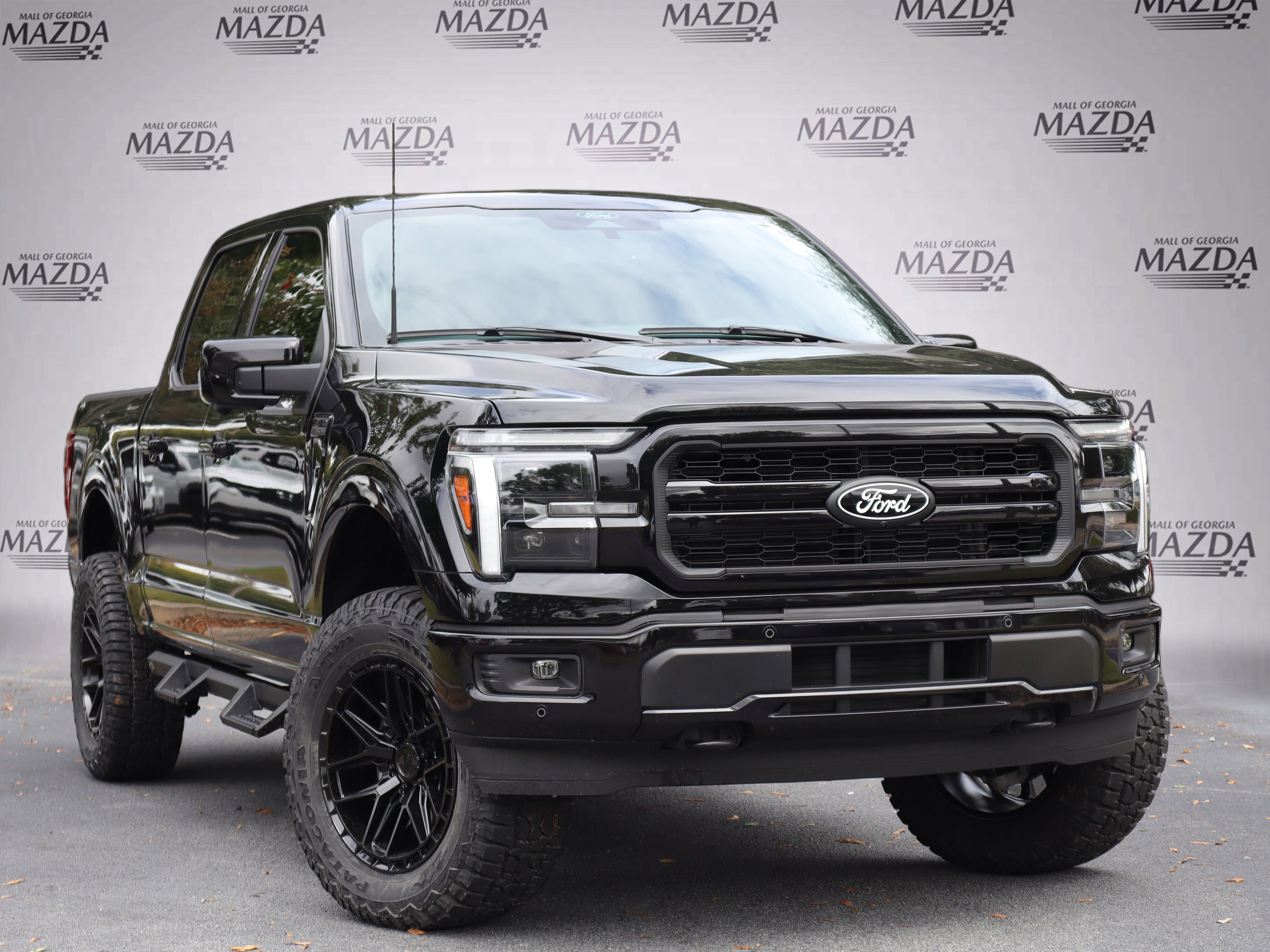 Used 2025 Ford F150 Lariat w/ Equipment Group 501A Mid image 2