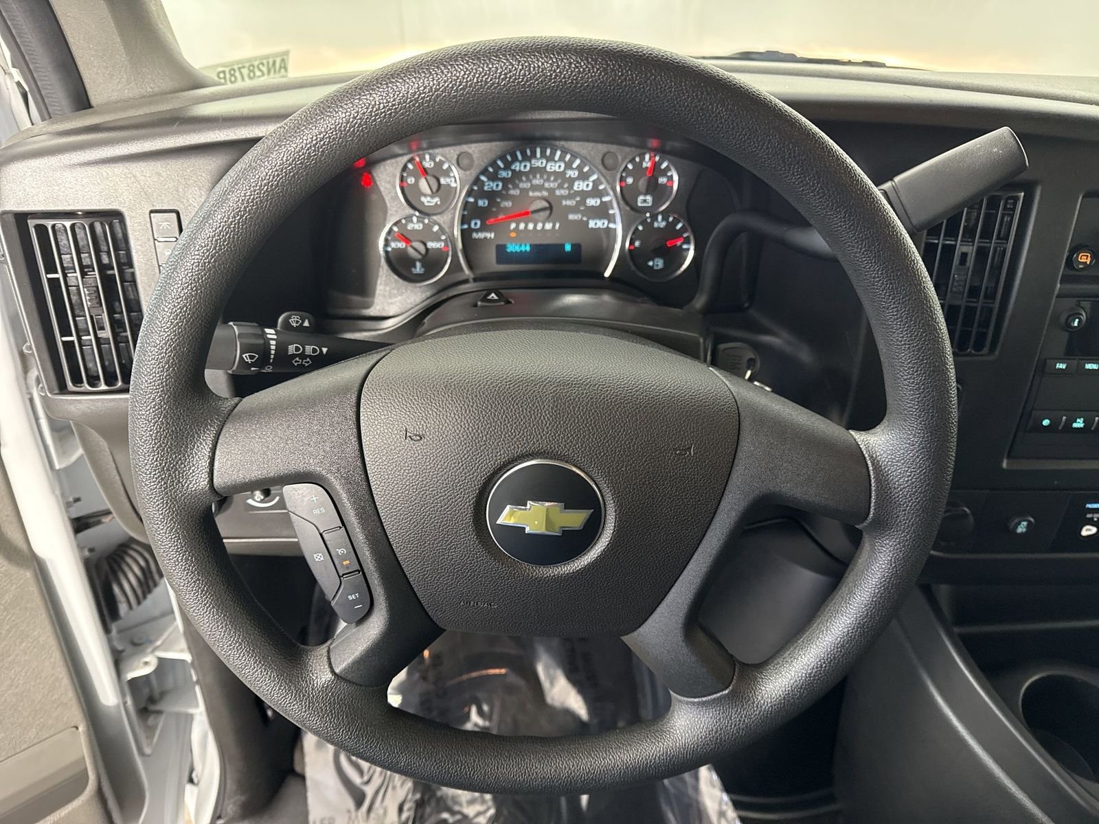 Used 2024 Chevrolet Express 3500 LT w/ LT Preferred Equipment Group RWD image 10