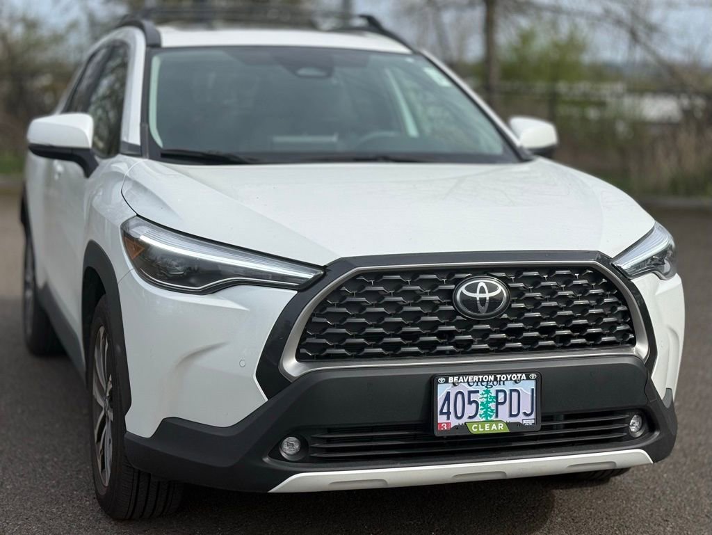 Certified 2023 Toyota Corolla Cross XLE w/ Convenience Package image 7
