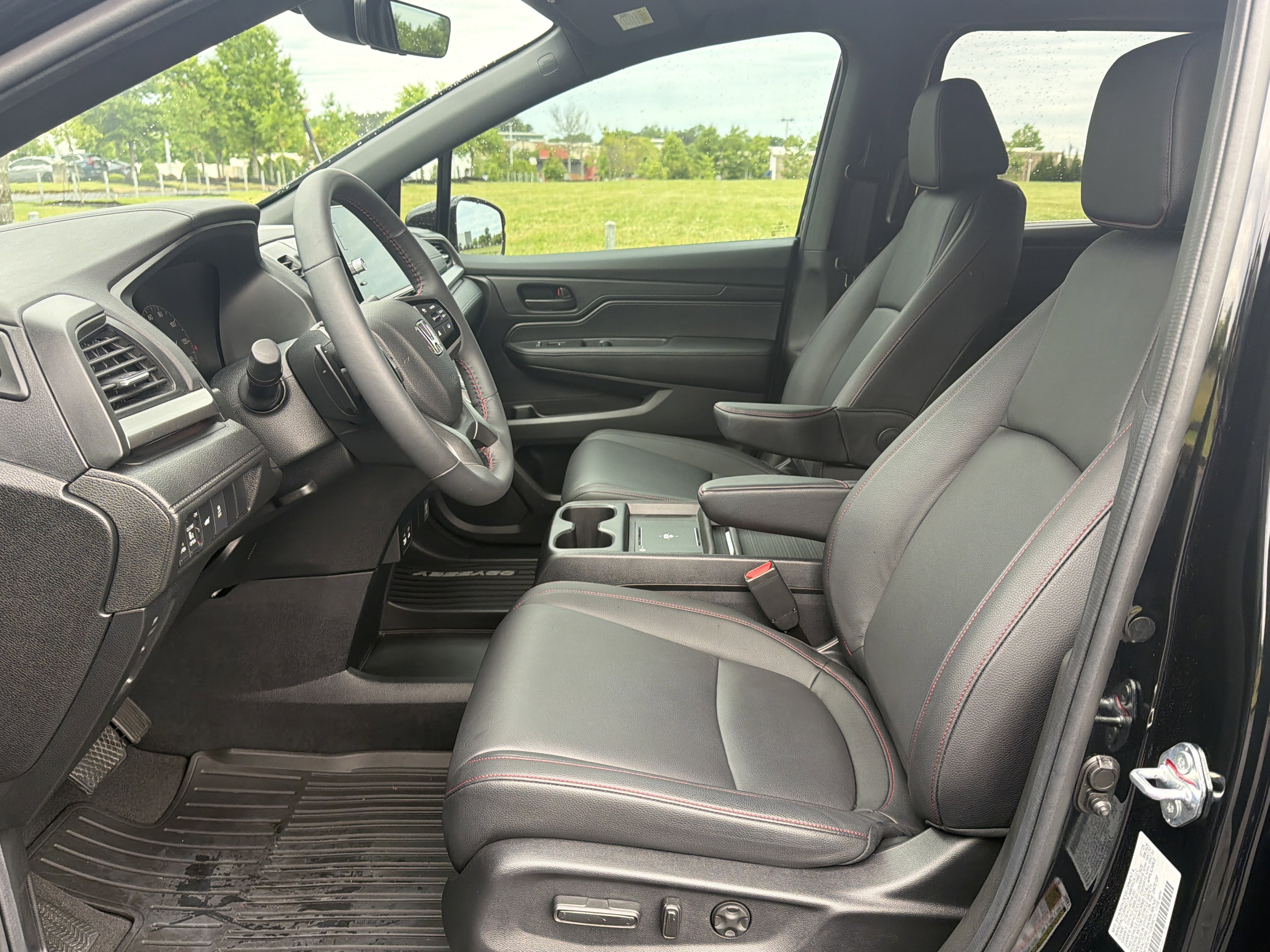 Used 2025 Honda Odyssey Sport-L image 10