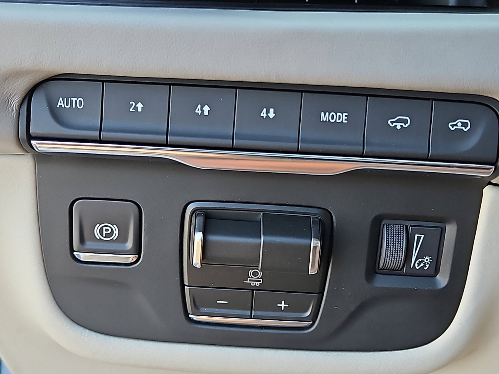 New 2026 Cadillac Escalade Platinum Sport w/ LPO, ONYX Package AWD/4WD image 21