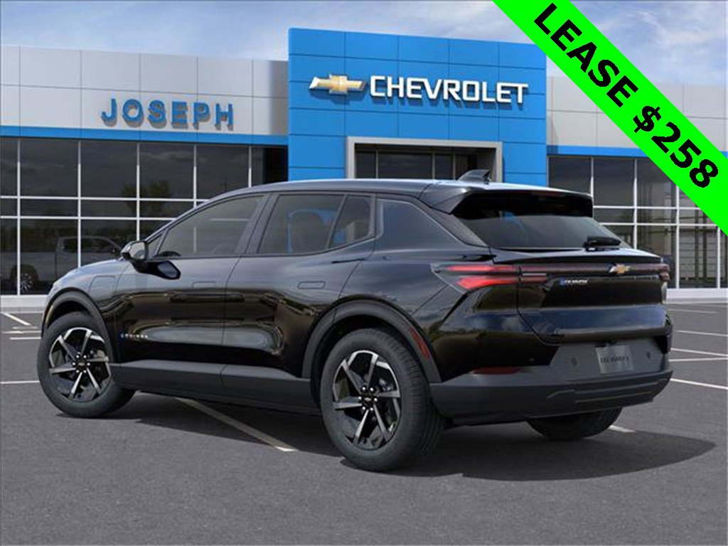 New 2026 Chevrolet Equinox EV LT image 3