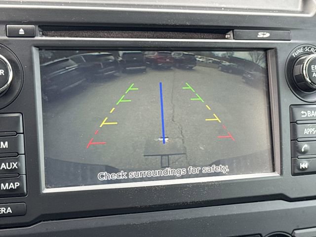 Used 2017 Nissan Titan SL image 29