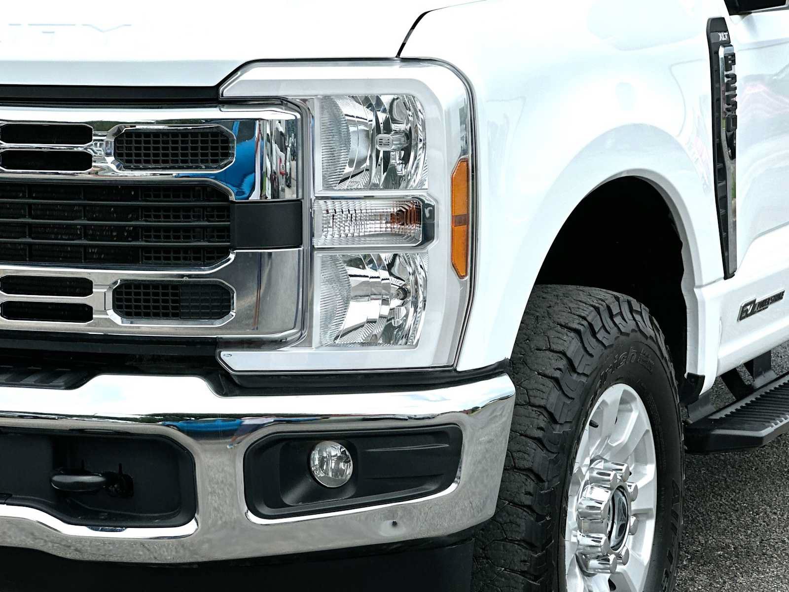 Used 2024 Ford F250 XLT w/ FX4 Off-Road Package AWD/4WD image 16