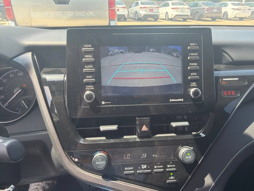 Used 2021 Toyota Camry SE FWD image 11