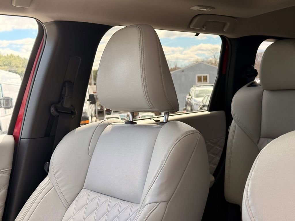 Used 2024 Mitsubishi Outlander SEL Black Edition image 24