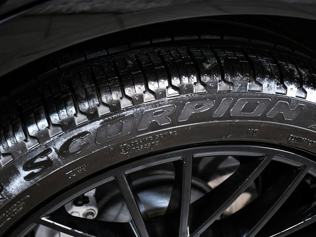 Used 2021 Porsche Cayenne GTS w/ Premium Package Plus image 88