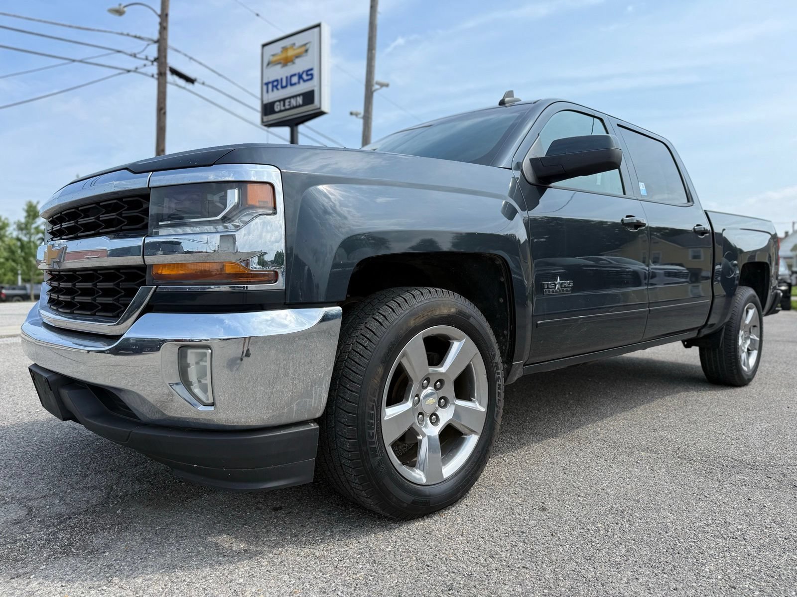 Used 2017 Chevrolet Silverado 1500 LT w/ Texas Edition RWD image 2