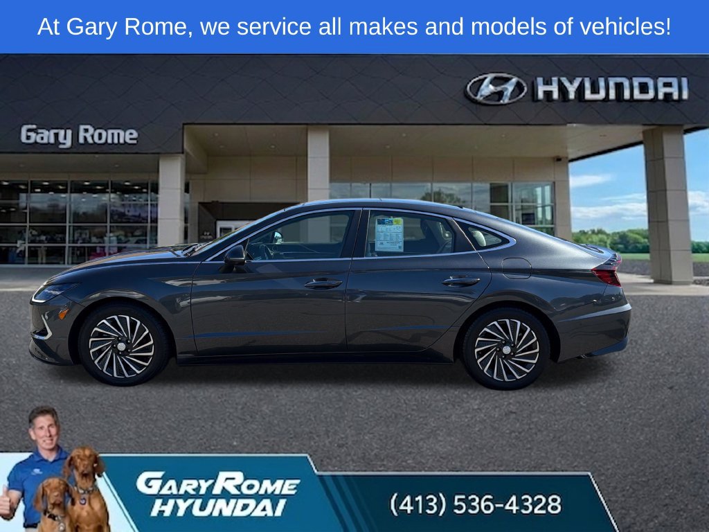 Used 2023 Hyundai Sonata Limited FWD image 2