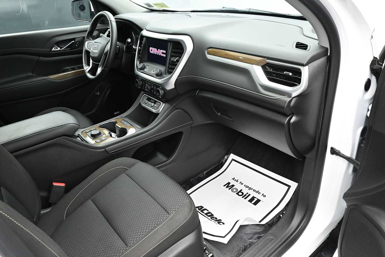 Used 2023 GMC Acadia SLE w/ Driver Convenience Package AWD/4WD image 24