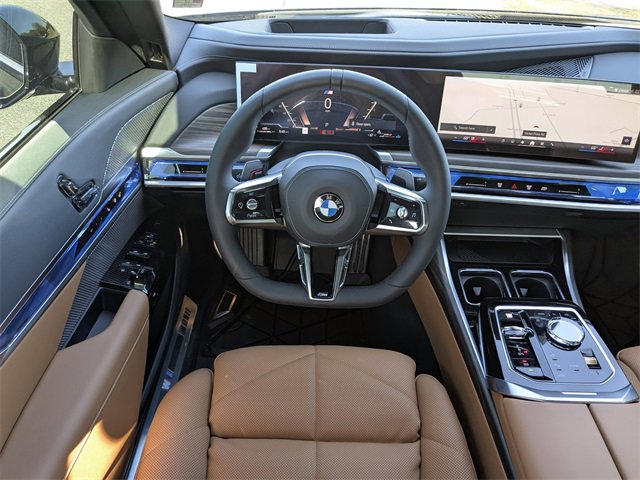 Used 2025 BMW 740i image 15