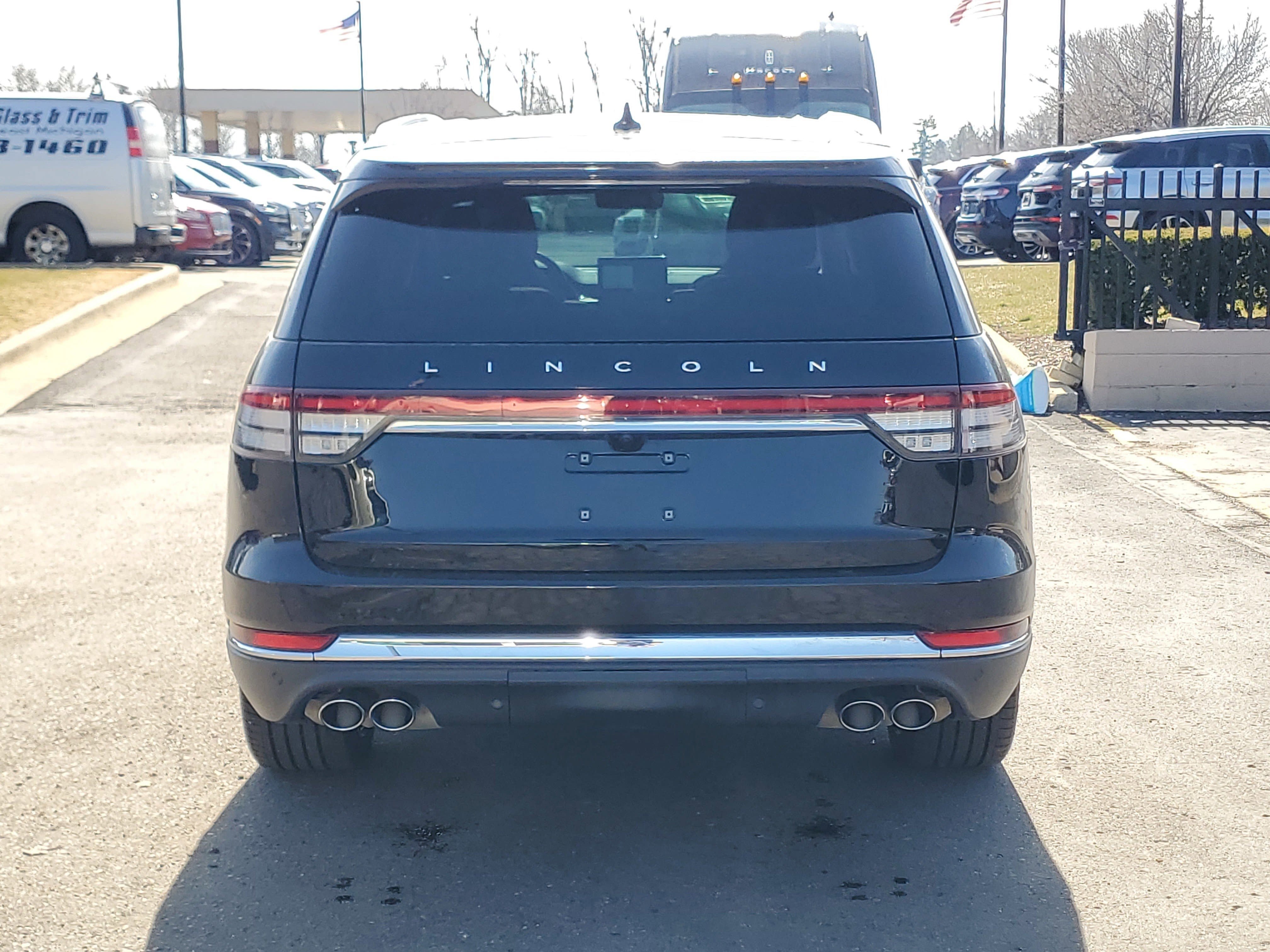 Certified 2023 Lincoln Aviator Reserve w/ Equipment Group 201A AWD/4WD image 5