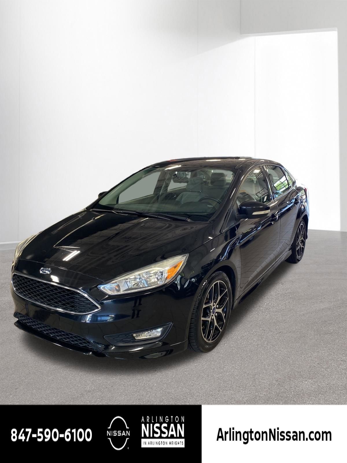 Used 2015 Ford Focus SE w/ SE Sport Package FWD image 1