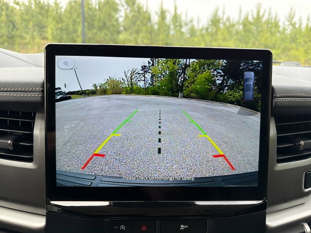 Used 2024 Ford Expedition XLT image 20