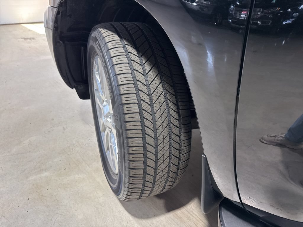 Used 2011 Toyota Sequoia Limited AWD/4WD image 3
