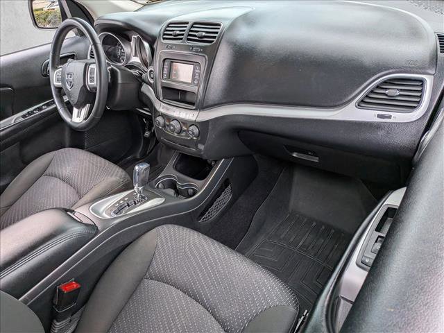 Used 2019 Dodge Journey SE w/ Connectivity Group FWD image 19
