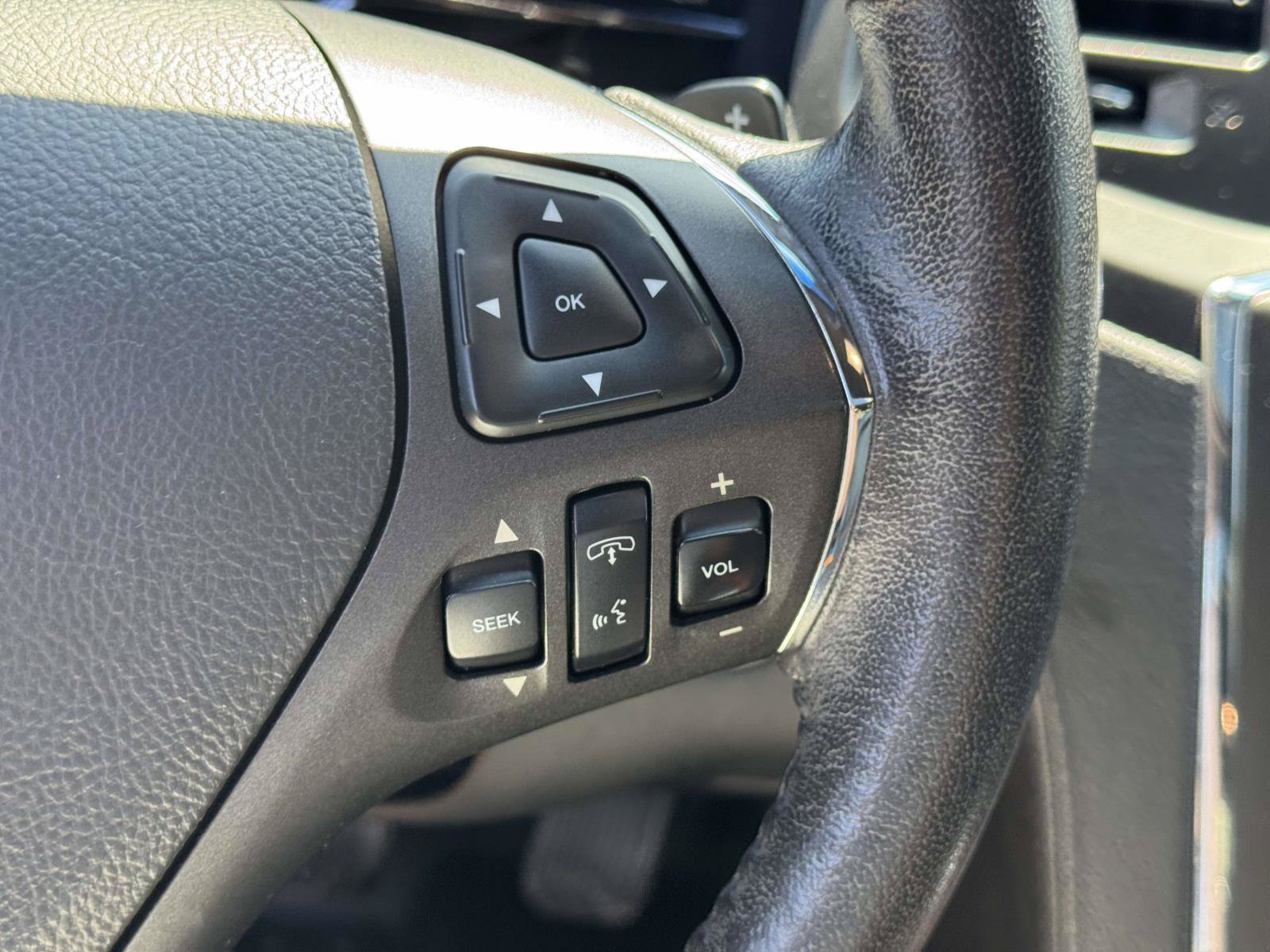 Used 2015 Lincoln MKS AWD w/ Equipment Group 101A image 20