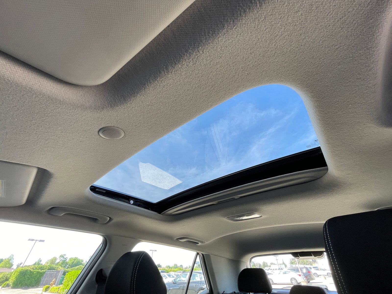 Used 2025 Hyundai Venue SEL FWD image 29