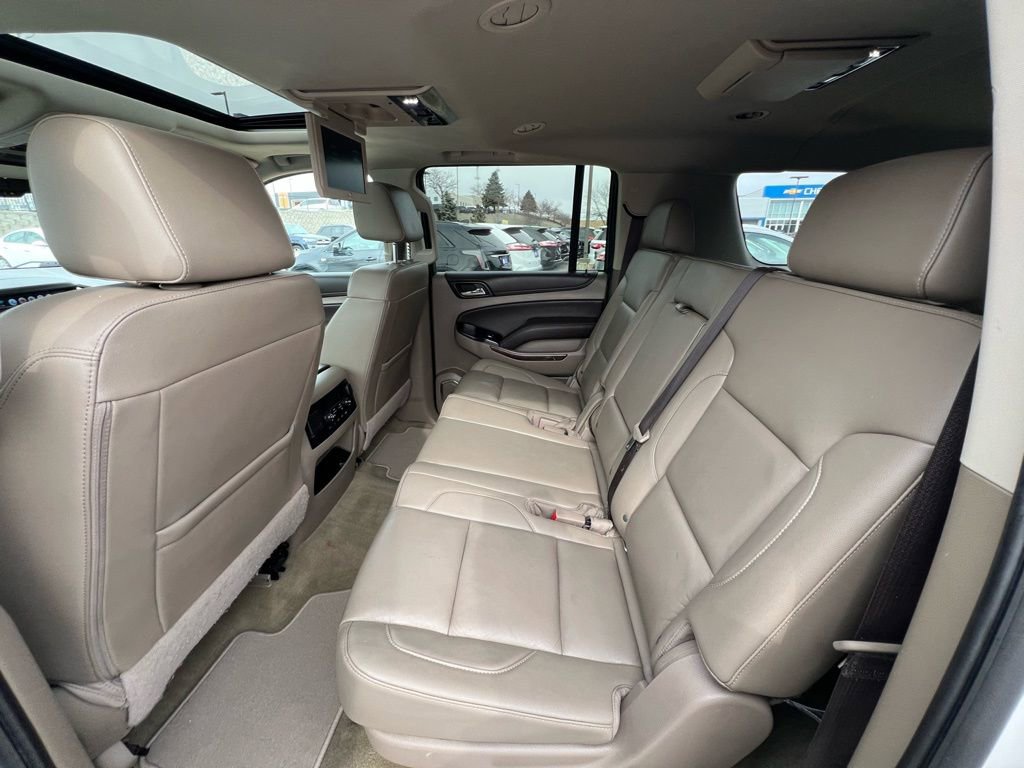 Used 2018 Chevrolet Suburban LT w/ LT Signature Package image 20