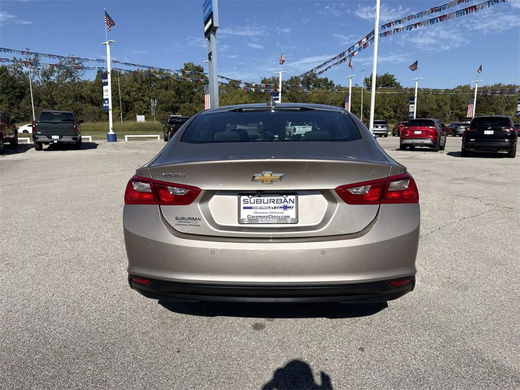Used 2025 Chevrolet Malibu LT image 4
