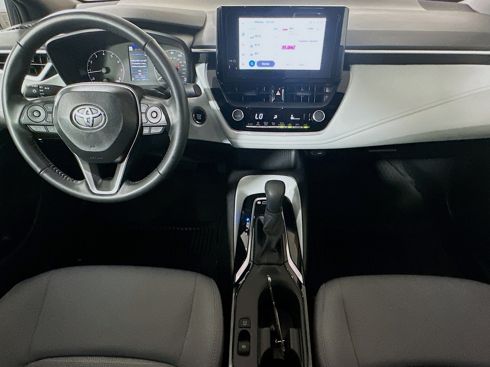 Used 2025 Toyota Corolla SE FWD image 27