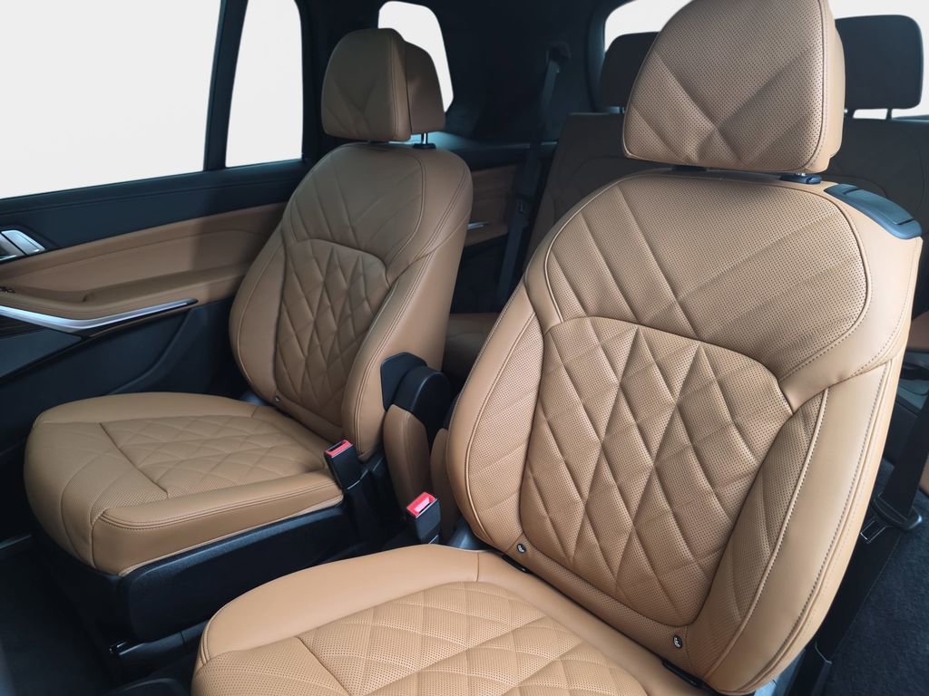 New 2026 BMW X7 xDrive40i w/ M Sport Package image 15