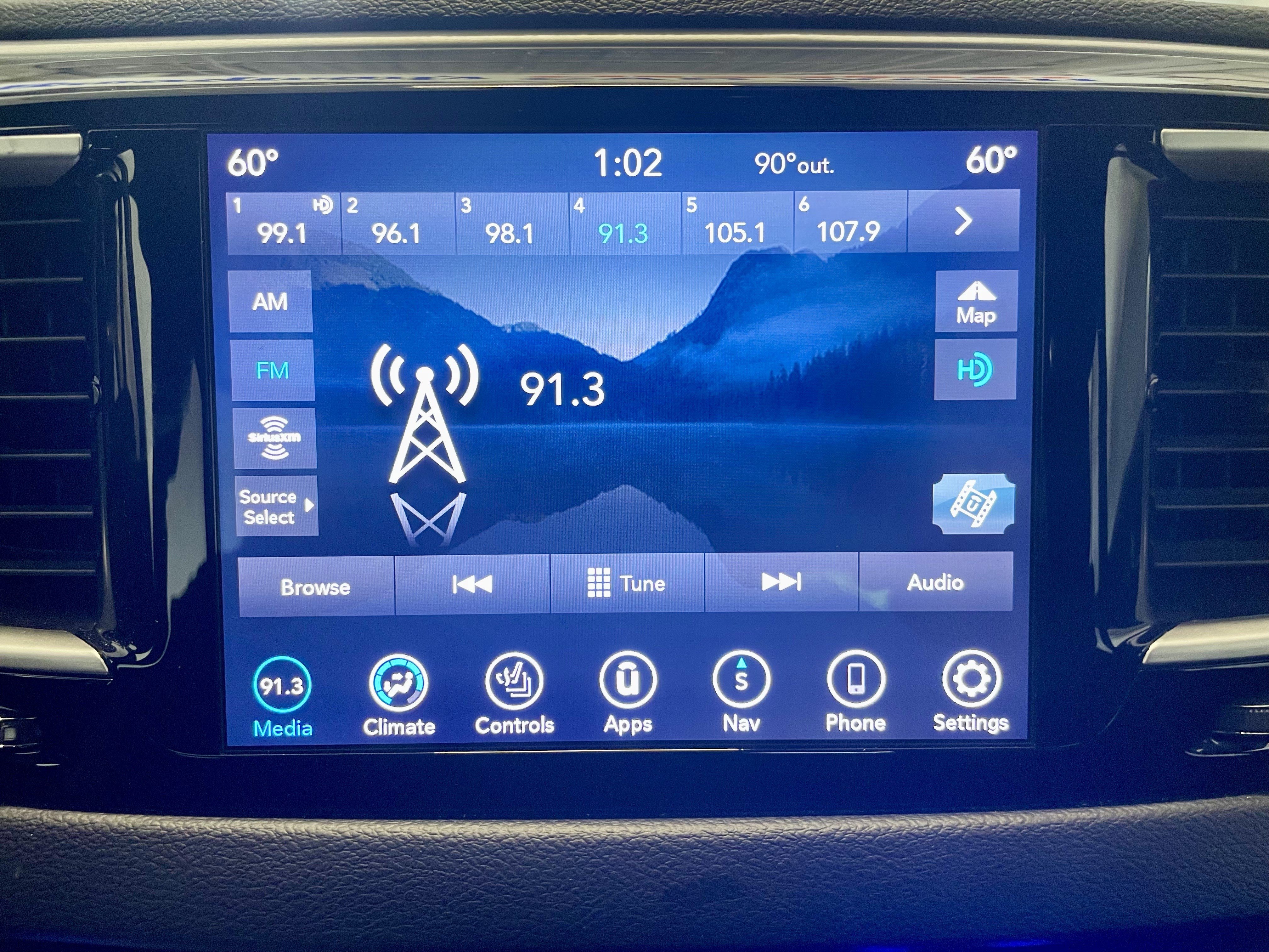Used 2020 Chrysler Pacifica Touring-L w/ Advanced Safetytec Group AWD/4WD image 28