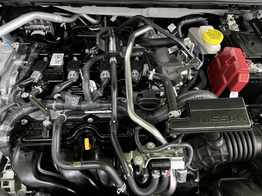 Used 2024 Nissan Sentra SV FWD image 30