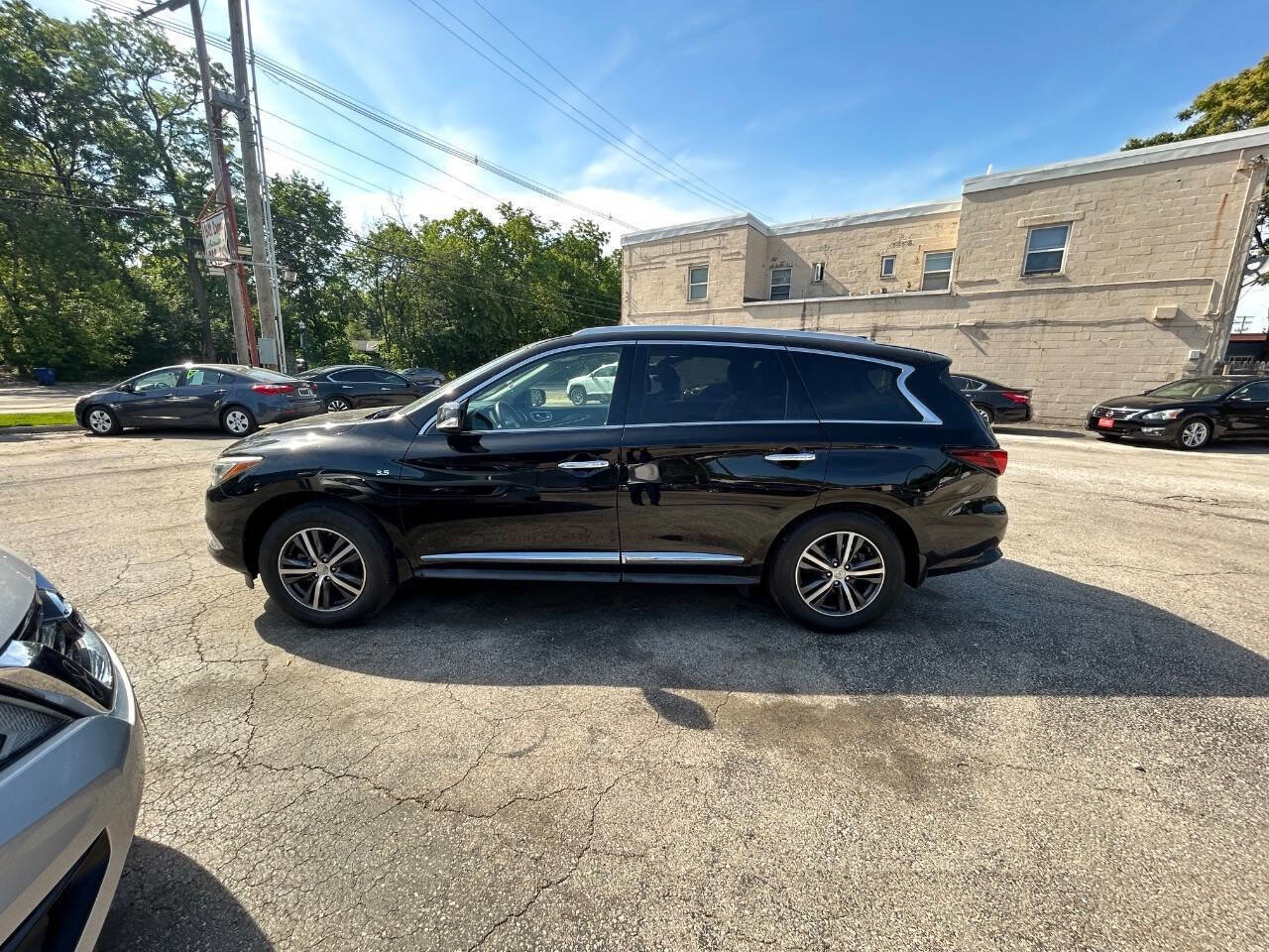 Used 2017 INFINITI QX60 Luxe w/ Premium Package AWD/4WD image 4