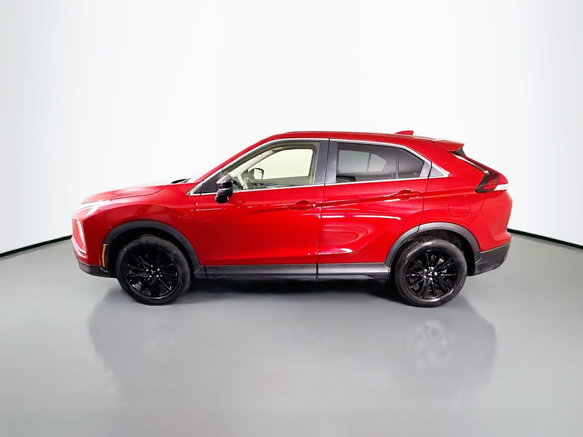 Used 2024 Mitsubishi Eclipse Cross LE AWD/4WD image 6
